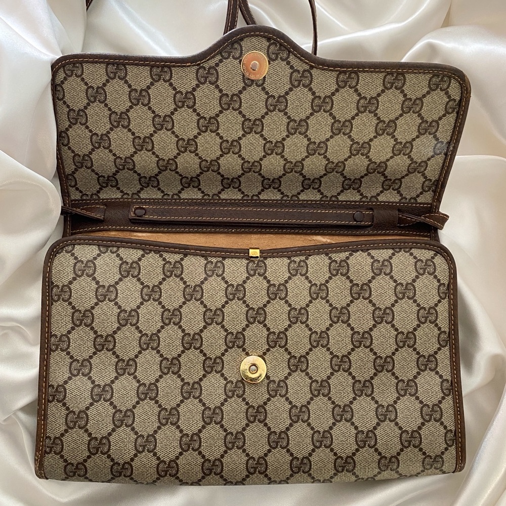 💐SOLD💐 GUCCI VINTAGE CROSSBODY BAG - Picture 4 of 15